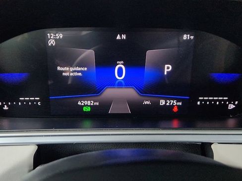 Used 2025 Volkswagen Taos SE FWD image 38