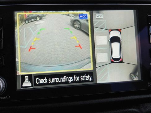 Used 2024 Nissan Kicks SR image 9