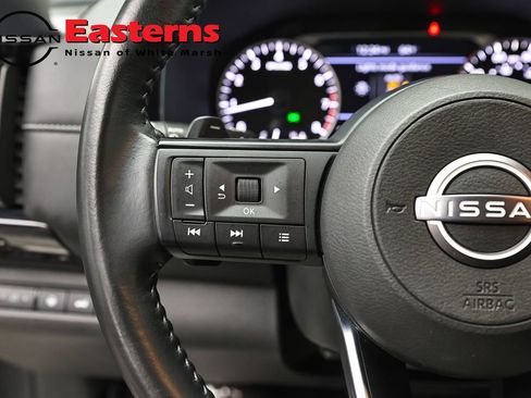 Used 2025 Nissan Pathfinder SV FWD image 15
