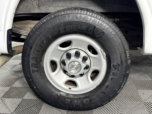 Used 2021 Chevrolet Express 2500 Work Van w/ Driver Convenience Package image 28