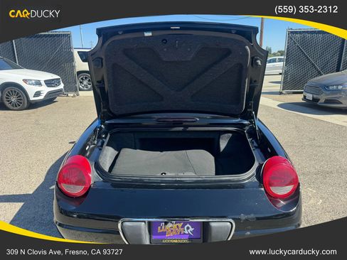 Used 2002 Ford Thunderbird image 18