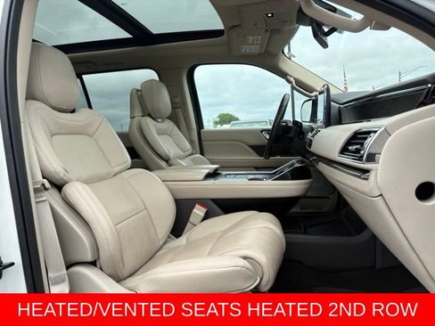 Used 2021 Lincoln Navigator Reserve w/ Luxury Package AWD/4WD image 12