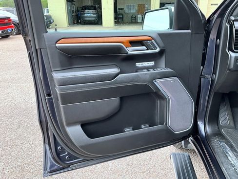 Used 2022 GMC Sierra 1500 Denali w/ Denali Reserve Package AWD/4WD image 10