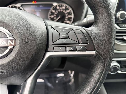 Used 2024 Nissan Altima 2.5 SV image 16