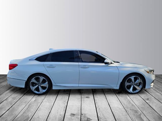Used 2018 Honda Accord Touring image 6