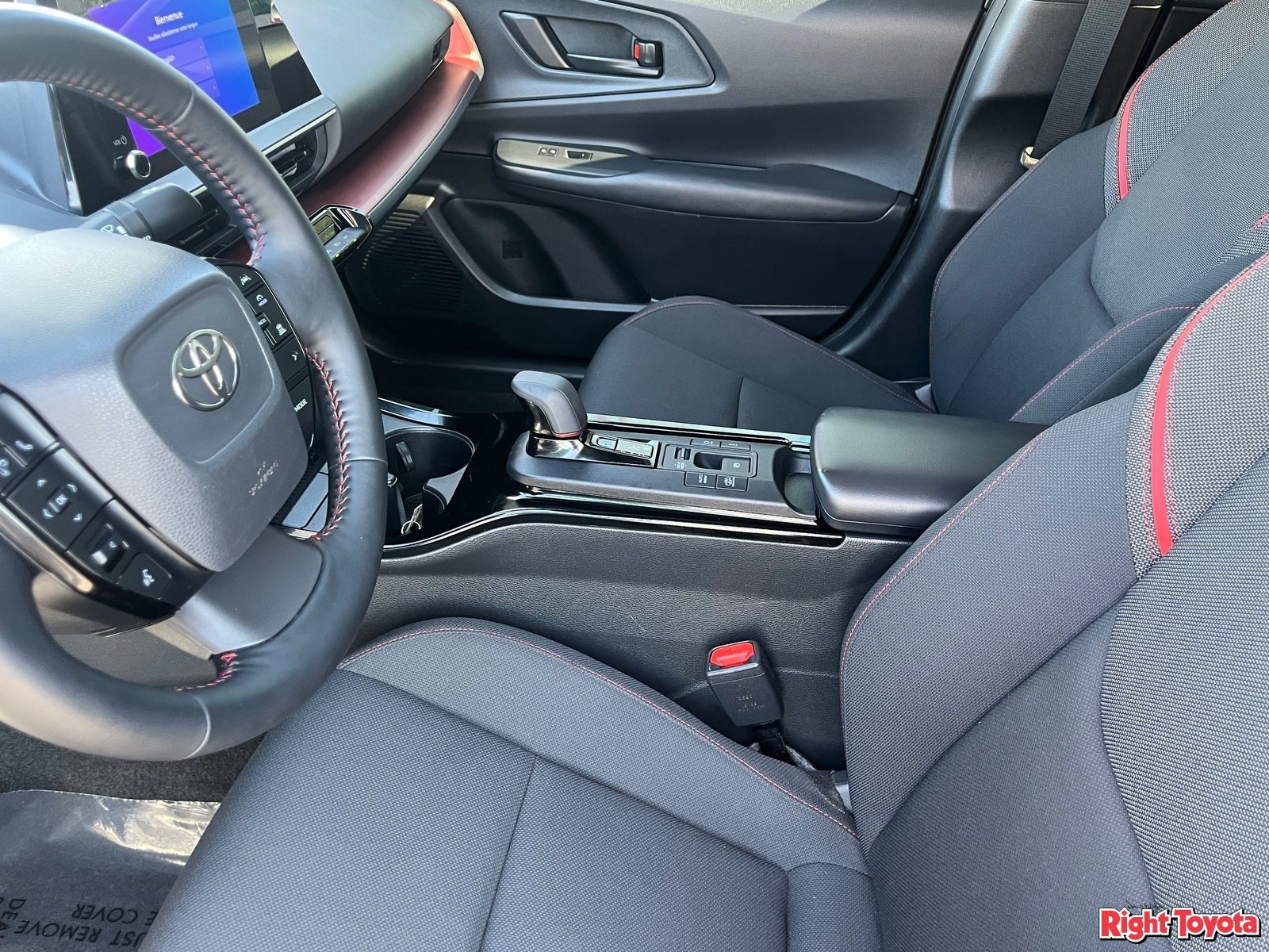 Certified 2025 Toyota Prius Plug-In Hybrid FWD image 21
