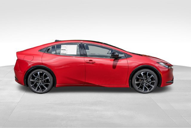 New 2026 Toyota Prius Plug-In Hybrid FWD image 3