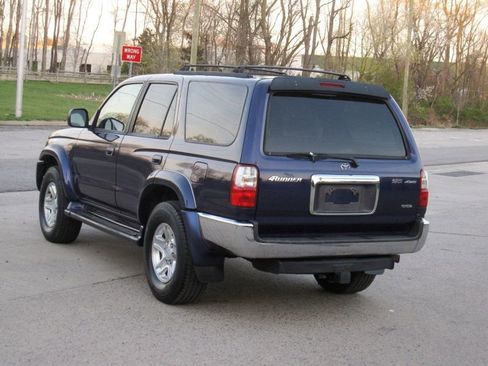 Used 2002 Toyota 4Runner SR5 image 12