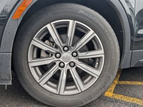Used 2019 Cadillac XT4 Sport w/ Cold Weather Package FWD image 8