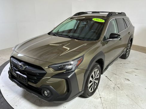 Used 2023 Subaru Outback Premium AWD/4WD image 1