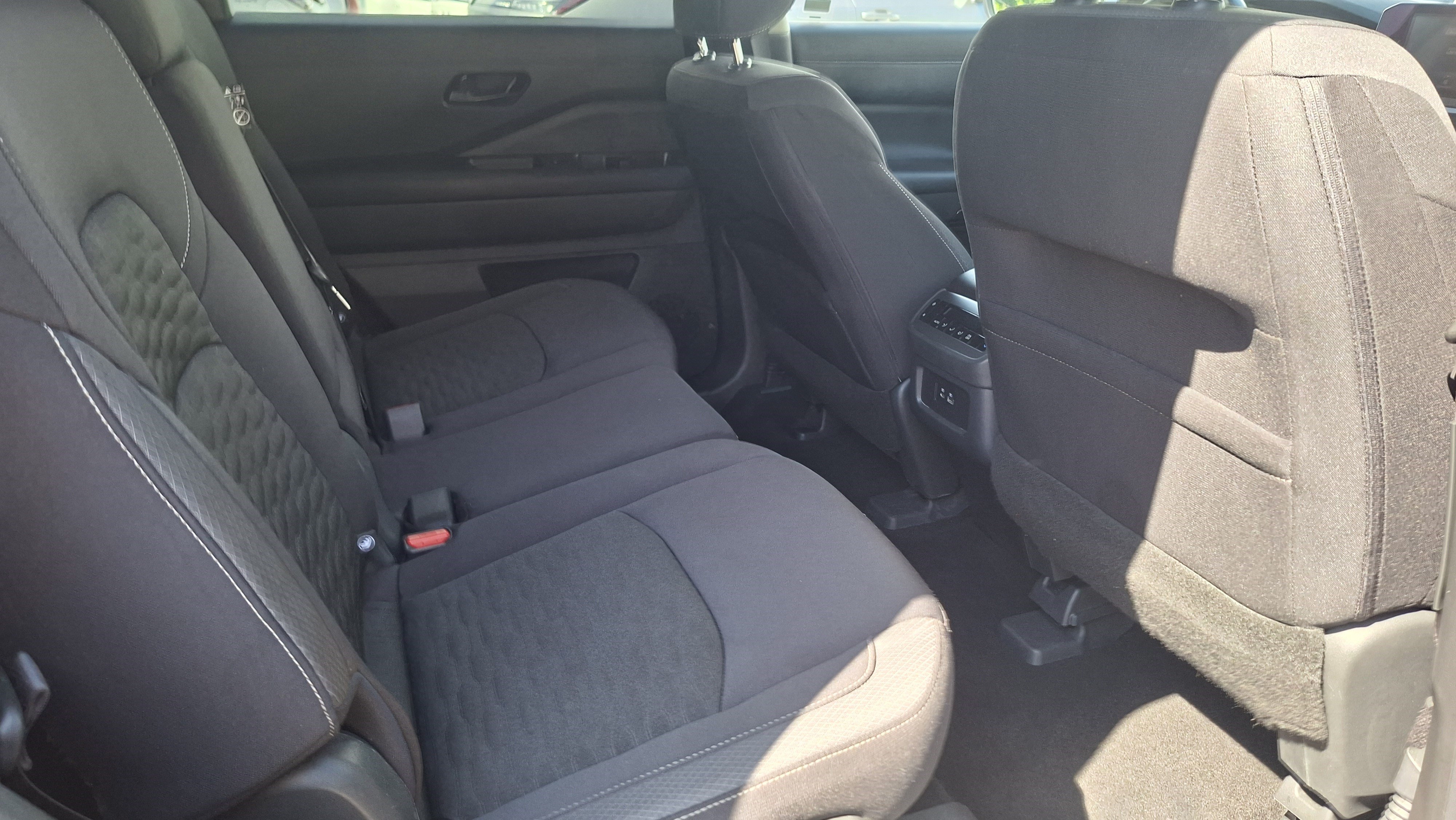 Certified 2025 Nissan Pathfinder SV FWD image 23
