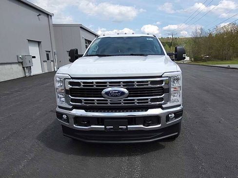 New 2026 Ford F250 XLT w/ Snow Plow Prep Package AWD/4WD image 3