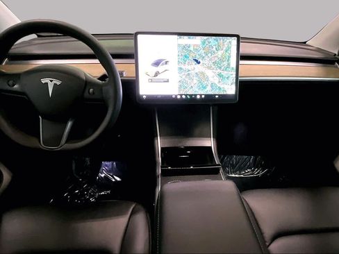Used 2021 Tesla Model Y Long Range AWD/4WD image 14