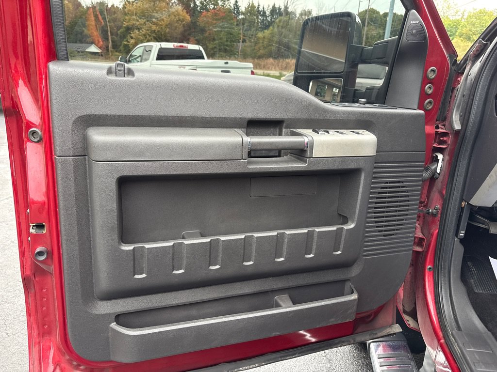 Used 2016 Ford F250 Lariat w/ Lariat Ultimate Package AWD/4WD image 30