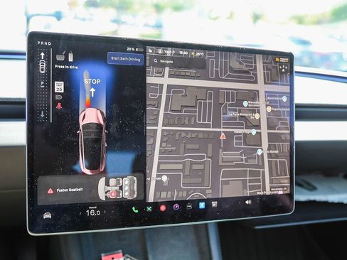 Used 2024 Tesla Model 3 Standard Range RWD image 6