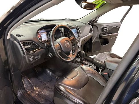 Used 2020 Jeep Cherokee Trailhawk w/ Cold Weather Group image 9