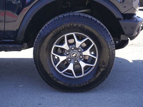 Used 2021 Ford Bronco Badlands image 13