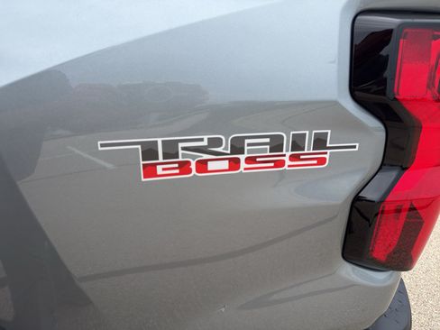 New 2026 Chevrolet Colorado Trail Boss AWD/4WD image 9