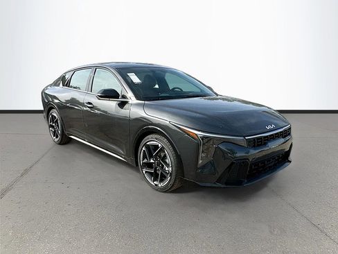 New 2025 Kia K4 GT-Line image 1