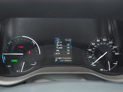 Used 2021 Toyota Sienna XLE image 26