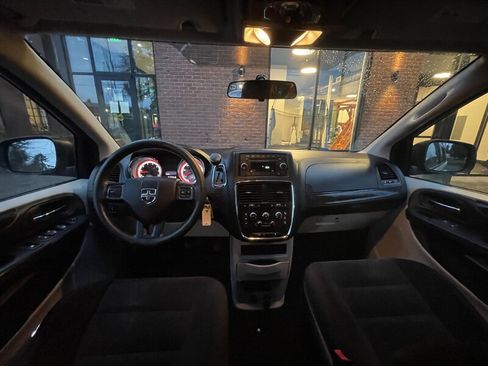 Used 2015 Dodge Grand Caravan SE w/ Quick Order Package 29E SE image 18