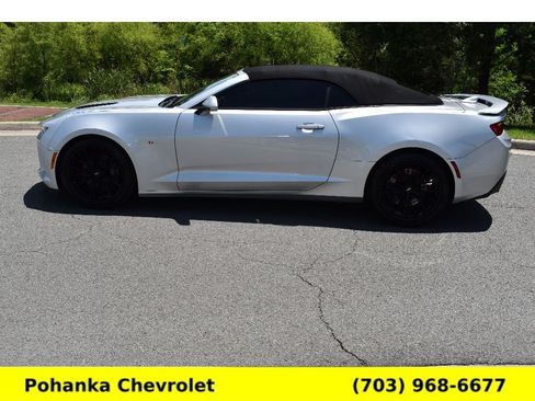 Used 2018 Chevrolet Camaro SS RWD image 4