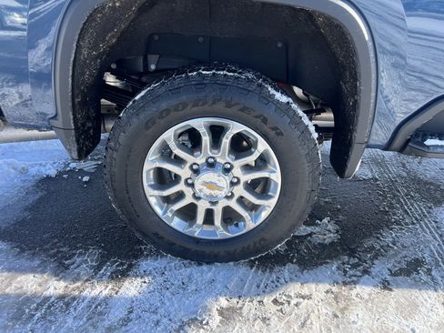 Certified 2025 Chevrolet Silverado 3500 LTZ w/ LTZ Premium Package image 9