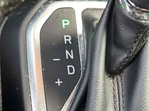 Used 2023 Jeep Renegade Latitude AWD/4WD image 25