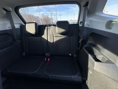 Used 2024 Volkswagen Tiguan SE image 21