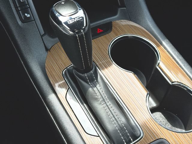 Used 2019 GMC Acadia SLE FWD image 16
