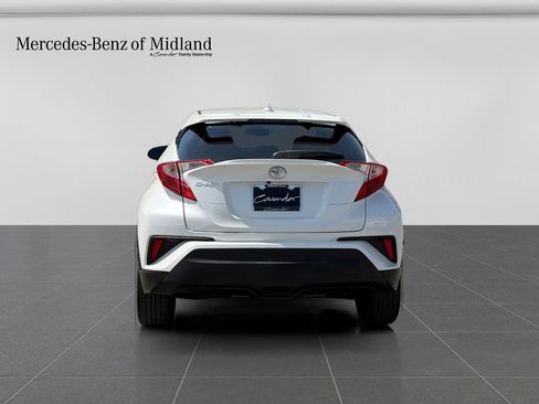 Used 2021 Toyota C-HR XLE image 6