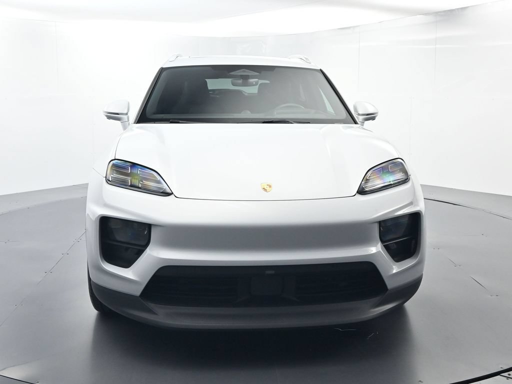 Certified 2026 Porsche Macan Electric RWD image 18