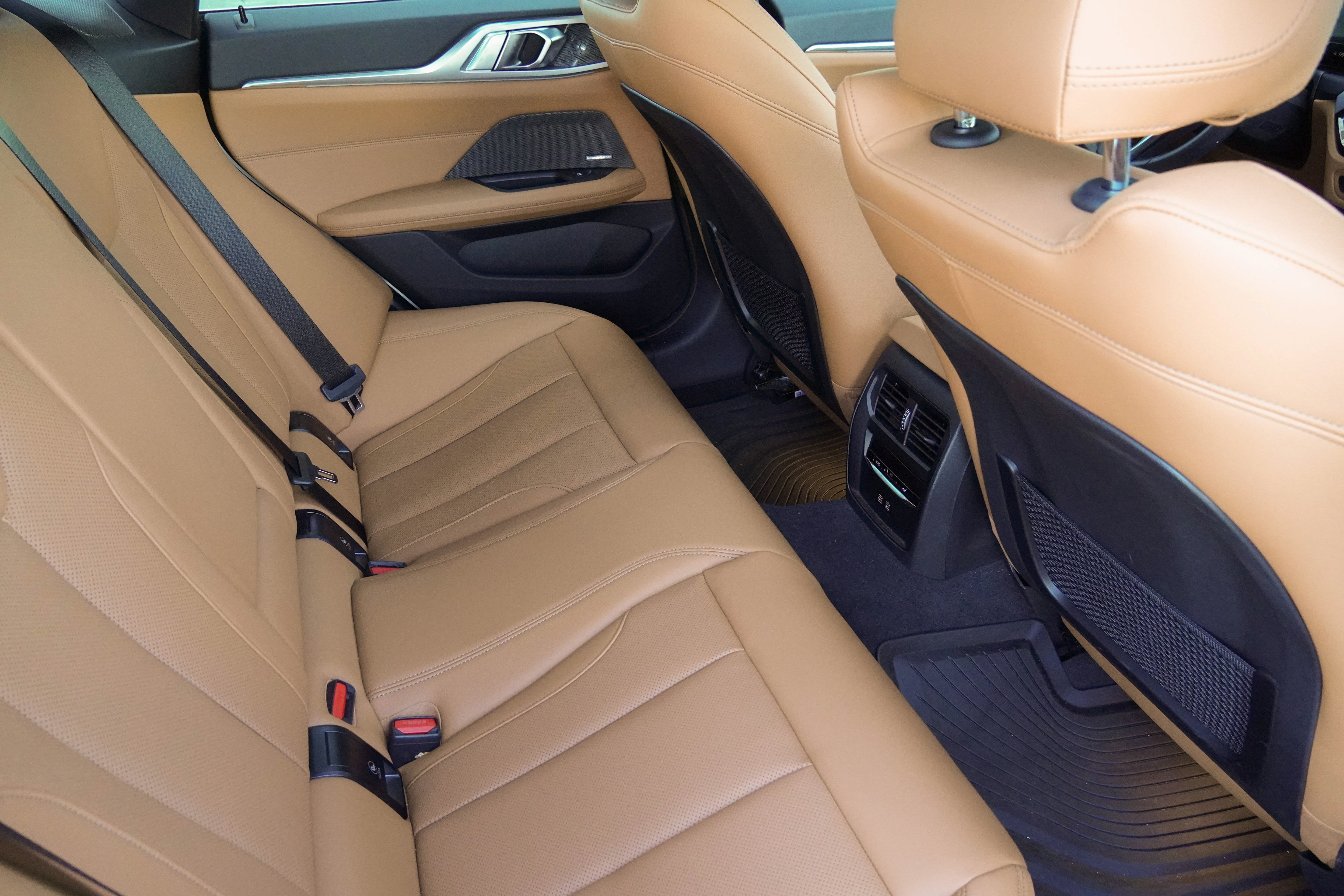 Certified 2024 BMW i4 eDrive40 w/ Premium Package RWD image 32