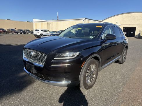 Certified 2023 Lincoln Nautilus Reserve AWD/4WD image 3