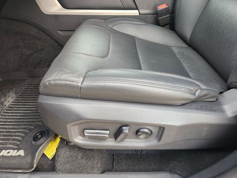 Used 2023 Toyota Sequoia Limited image 25