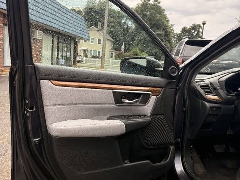 Used 2018 Honda CR-V EX image 19
