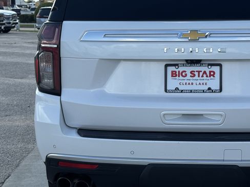 Used 2021 Chevrolet Tahoe High Country w/ Premium Package image 11