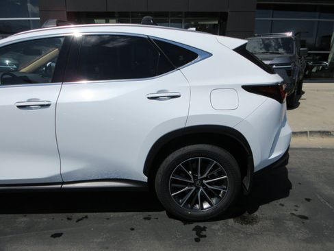 Used 2026 Lexus NX 350h AWD w/ Accessory Package (2T) image 4