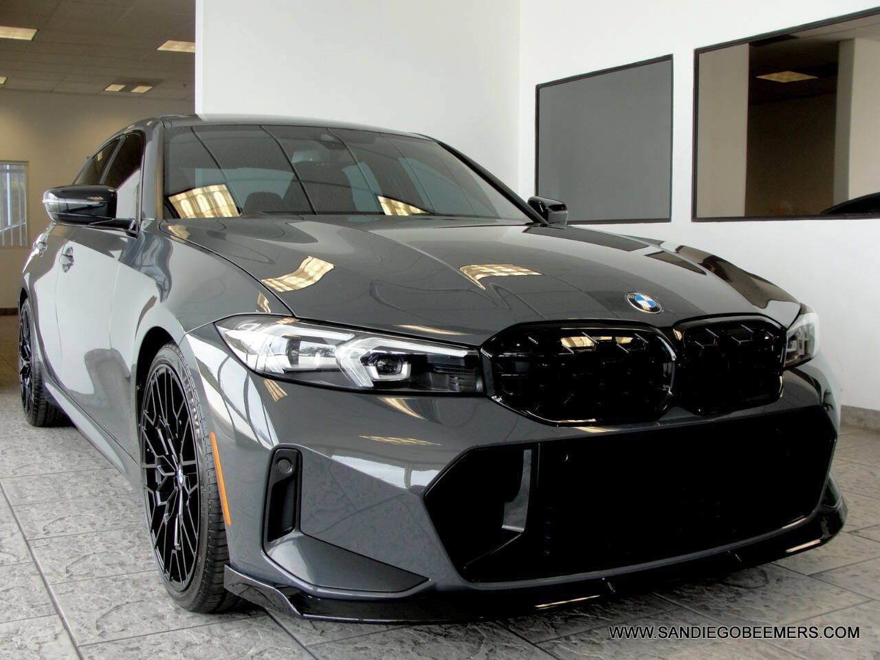 Used 2024 BMW 330i Sedan w/ M Sport Package RWD image 23