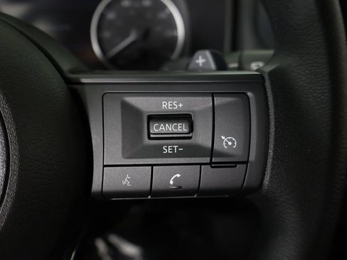 Used 2023 Nissan Rogue S AWD/4WD image 38