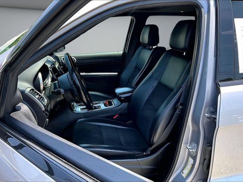 Used 2020 Jeep Grand Cherokee Altitude AWD/4WD image 21
