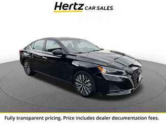 Used 2025 Nissan Altima 2.5 SV FWD video 1