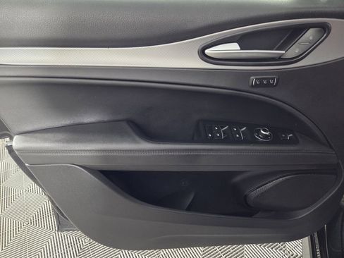 Used 2024 Alfa Romeo Stelvio Veloce image 21