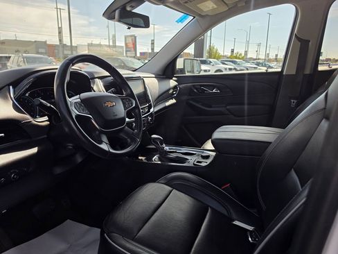 Used 2021 Chevrolet Traverse High Country AWD/4WD image 9