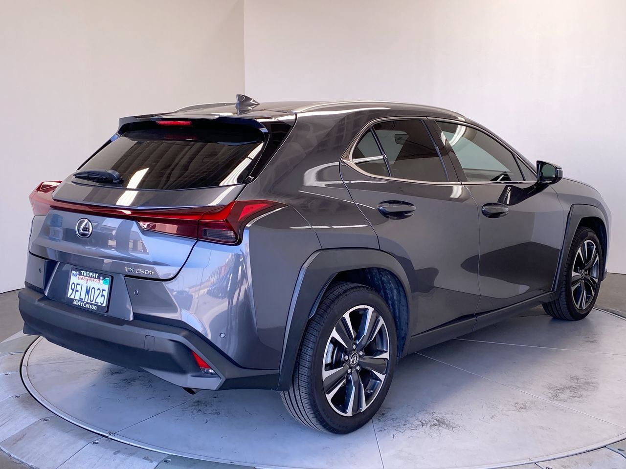 Used 2023 Lexus UX 250h FWD w/ Accessory Package (Z1) image 5