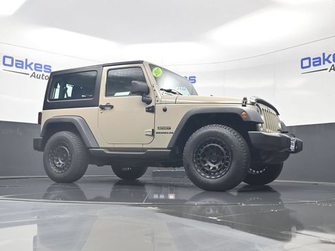 Used 2017 Jeep Wrangler Sport AWD/4WD image 27