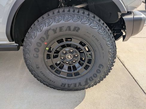 New 2026 Ford Bronco Badlands AWD/4WD image 10