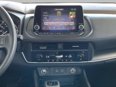 Used 2023 Nissan Rogue SV AWD/4WD image 9