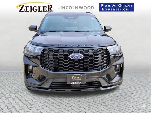 Used 2025 Ford Explorer ST-Line w/ ST-Line Street Pack AWD/4WD image 4