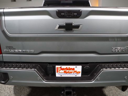 Used 2024 Chevrolet Silverado 3500 High Country w/ High Country Premium Package AWD/4WD image 8